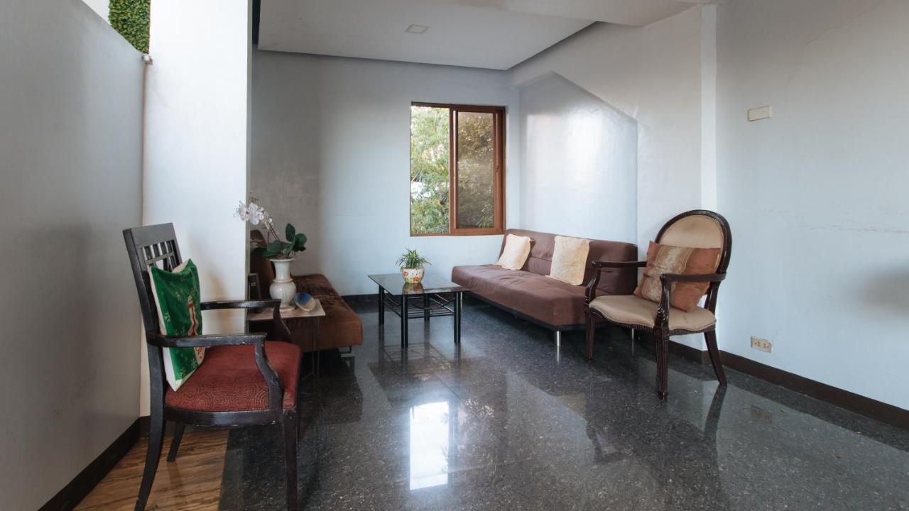 Reddoorz Plus @ Melsol Metro Vigan City Exterior foto