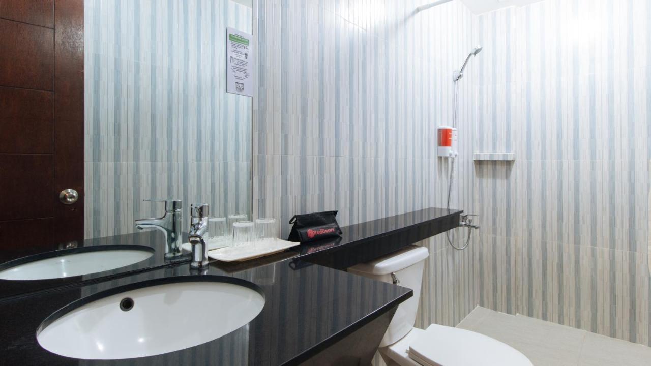 Reddoorz Plus @ Melsol Metro Vigan City Exterior foto
