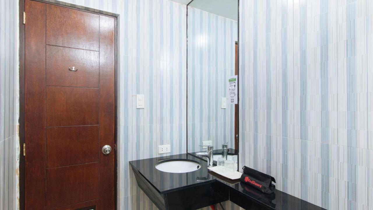 Reddoorz Plus @ Melsol Metro Vigan City Exterior foto